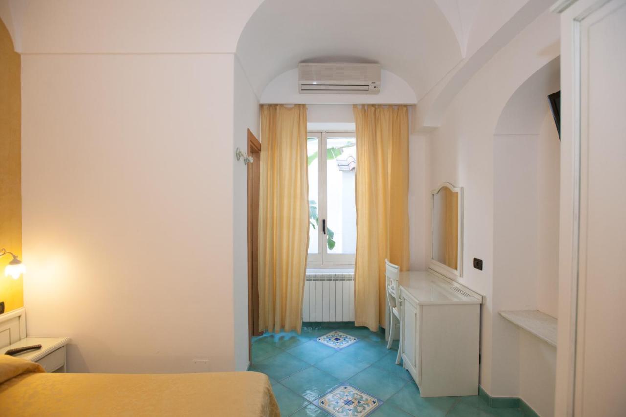 Hotel Villa Sirena - Thermae & Spa อีสเกีย ภายนอก รูปภาพ