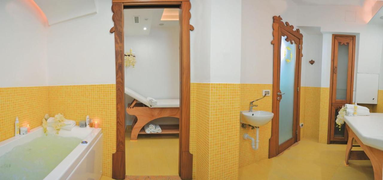 Hotel Villa Sirena - Thermae & Spa อีสเกีย ภายนอก รูปภาพ